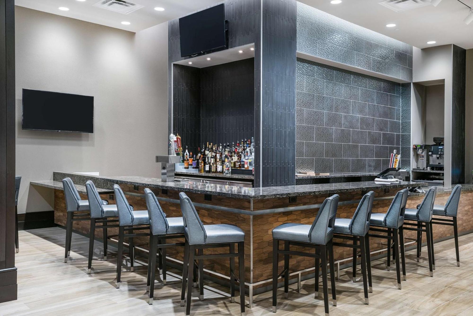 Embassy Suites By Hilton College Station Exterior foto